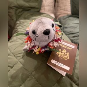 Hawaiian Collectibles - Umo the Monk Seal